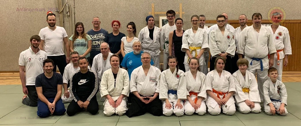 Teilnehmer des Aikido-Anf&auml;ngerkurses 2019